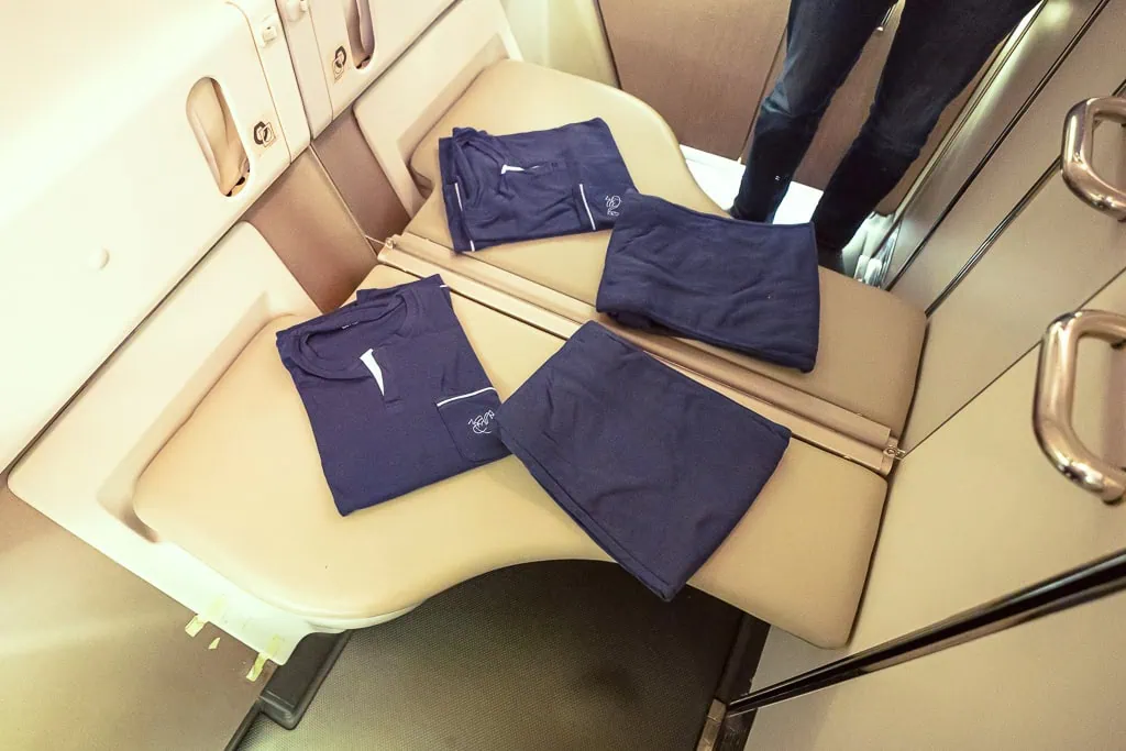 La-Premiere-Air-France-46-pyjama2