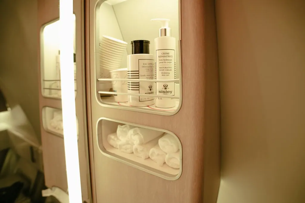 La-Premiere-Air-France-47-salle-de-bain