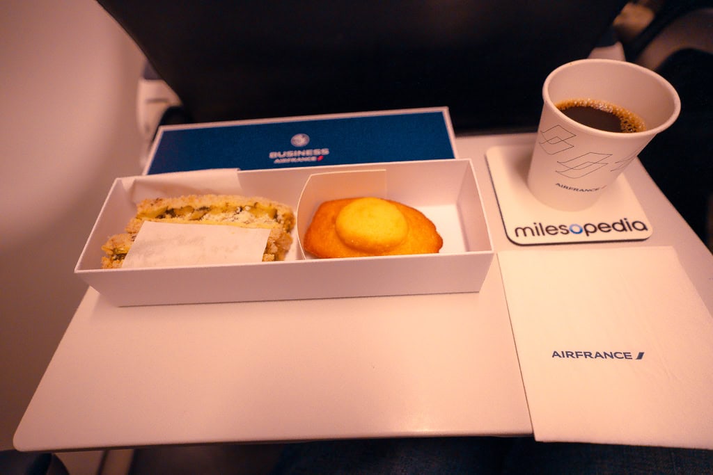 Salon-Air-France-La-Premiere-petit-dejeuner-NCE-CDG