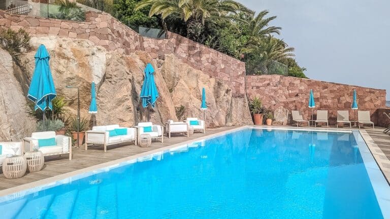 Piscine du Tiara Miramar Beach Hotel & Spa, en France